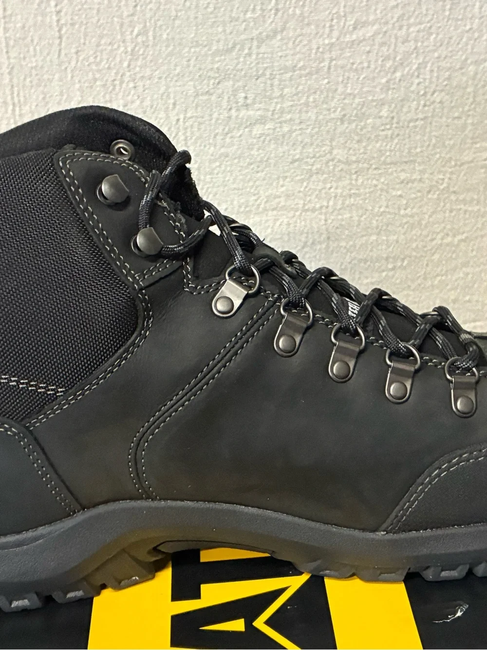 Caterpillar Black Men's Rugged Lace-Up Work Boots Size 12